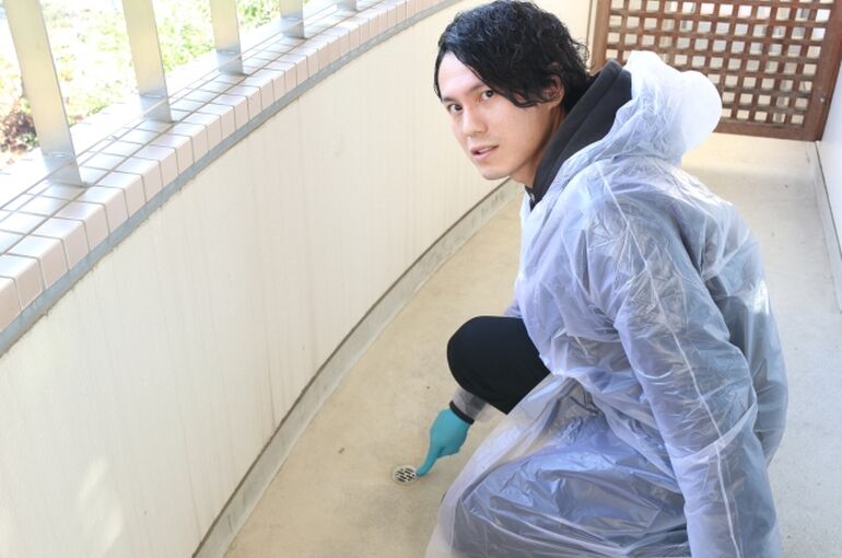 現場点検する便利屋